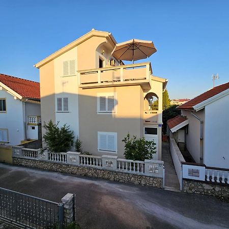Apartmani Juric Vir Dış mekan fotoğraf