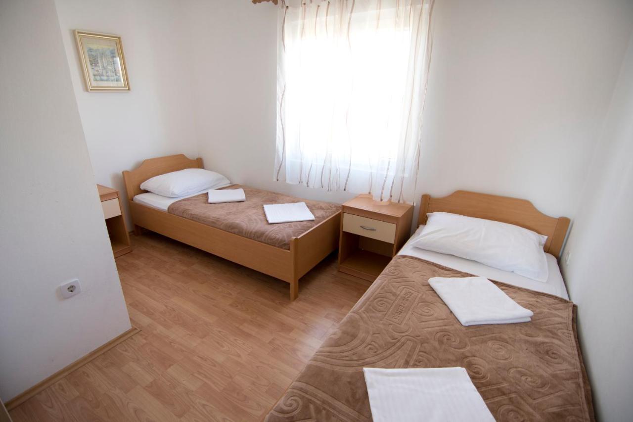 Apartmani Juric Vir Dış mekan fotoğraf